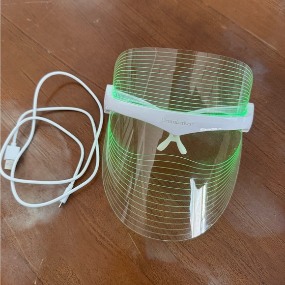 Dermalectives LED Face Shield - Picture 2 of 4